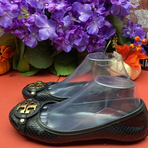 Tory Burch Flats SZ 7.5 - Picture 4 of 7
